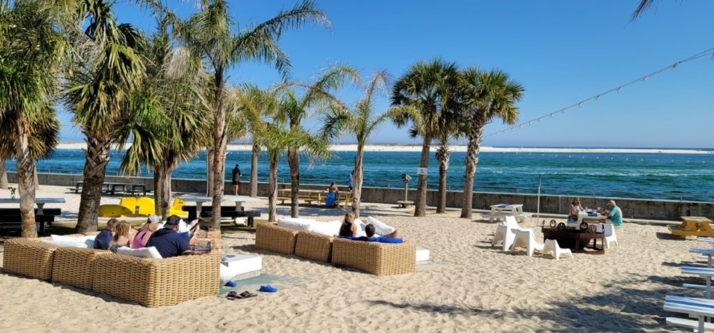 Los restaurantes de Orange Beach incluyen The Gulf con impresionantes vistas al agua